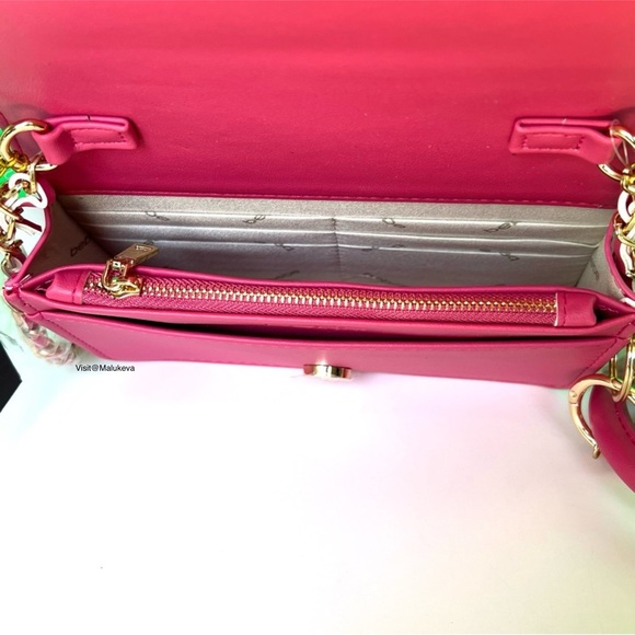 NWT Bebe Pink Crossbody Quilted Purse with Gold Tone Chain Strap and Wristlet - Picture 5 of 9
